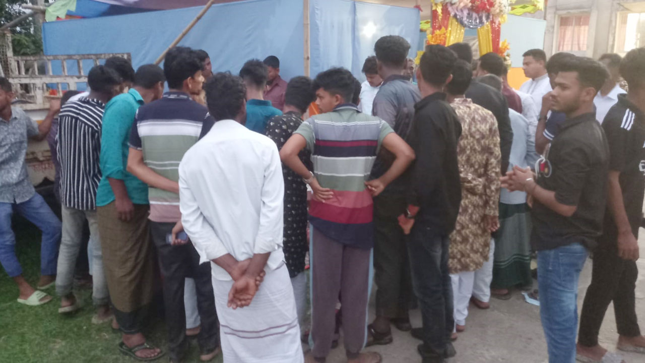 ঈদের দিন পাহাড় দেখতে গিয়ে মোটরসাইকেল আরোহী তিন যুবক নিহত