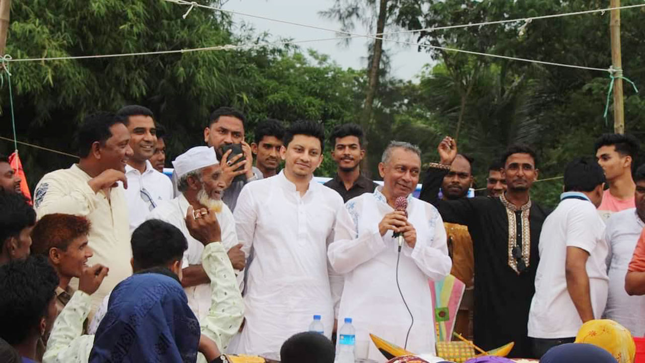 যে এলাকা থেকে ভোট কম দেবেন, সে এলাকার উন্নয়নে হাত দেব না : একরাম