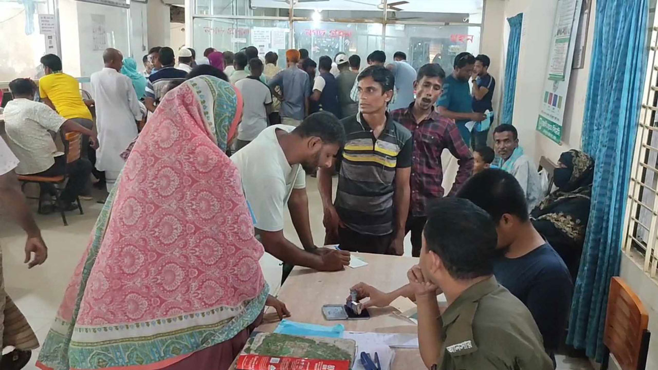 অগ্রণী ব্যাংকে ১০ কোটি টাকা লোপাটের পর দুই কর্মকর্তার যোগদান