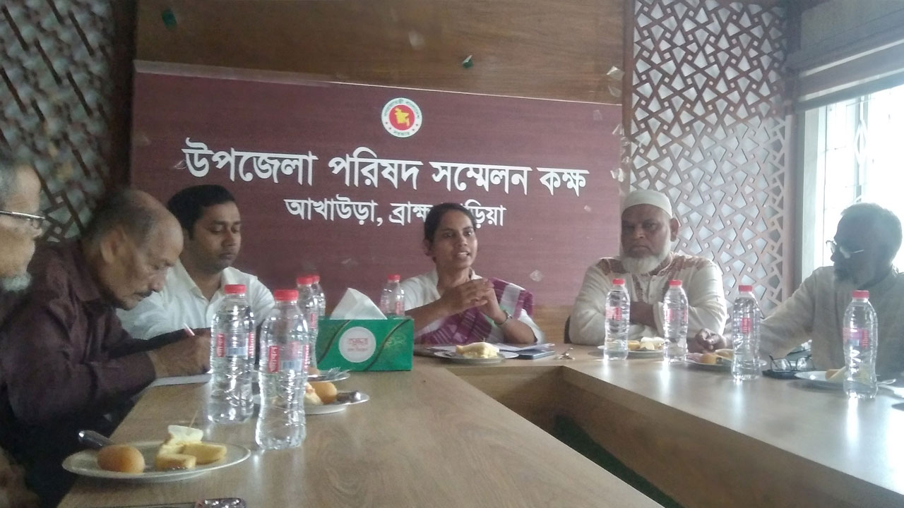 ইউএনও’র কাছে ১৫ বছরের ক্ষোভের কথা তুলে ধরলেন বিএনপি নেতারা