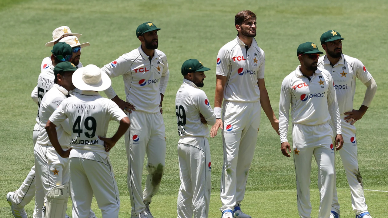 একমাত্র স্পিনারও বাদ, বাংলাদেশের বিপক্ষে কত পেসার খেলাবে বাবররা?