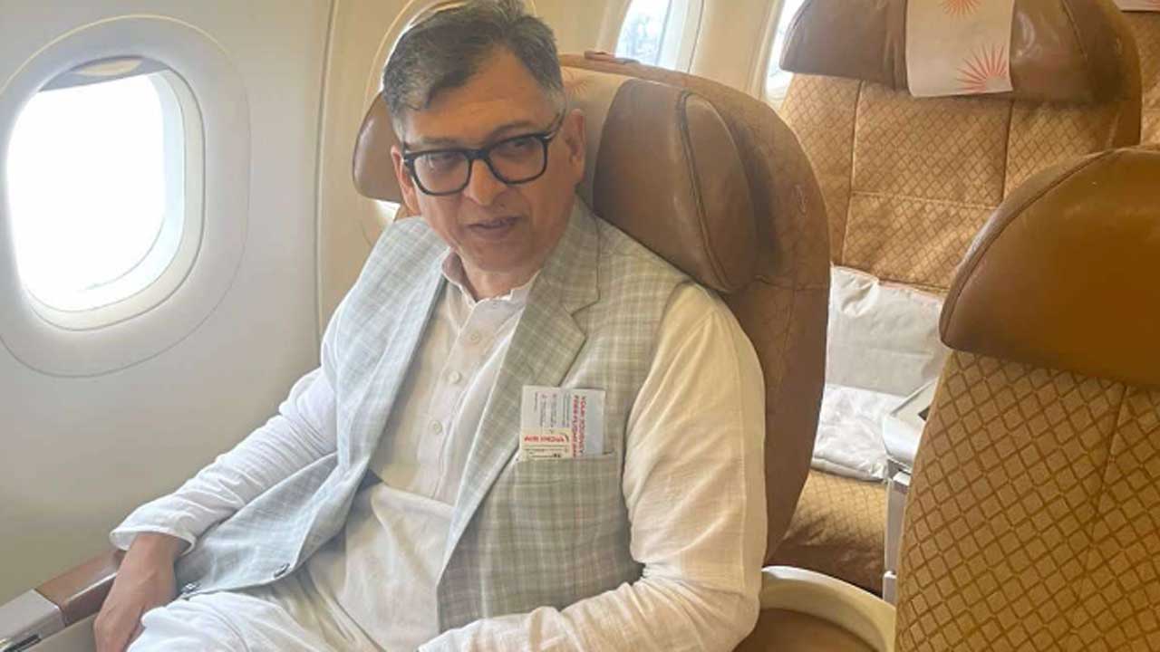 ৯ বছর পর দেশে ফিরলেন বিএনপি নেতা সালাহউদ্দিন