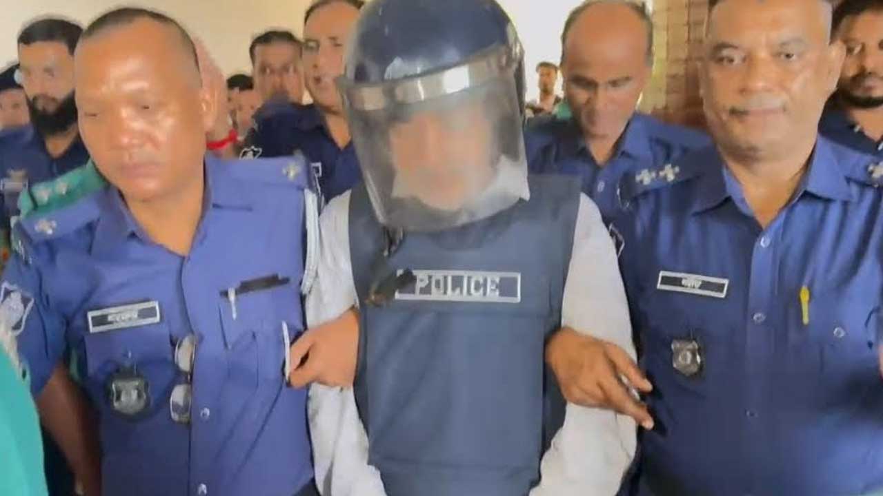 নতুন ৩ মামলায় গ্রেপ্তার দেখানো হলো সাবেক এমপি ফজলে করিমকে