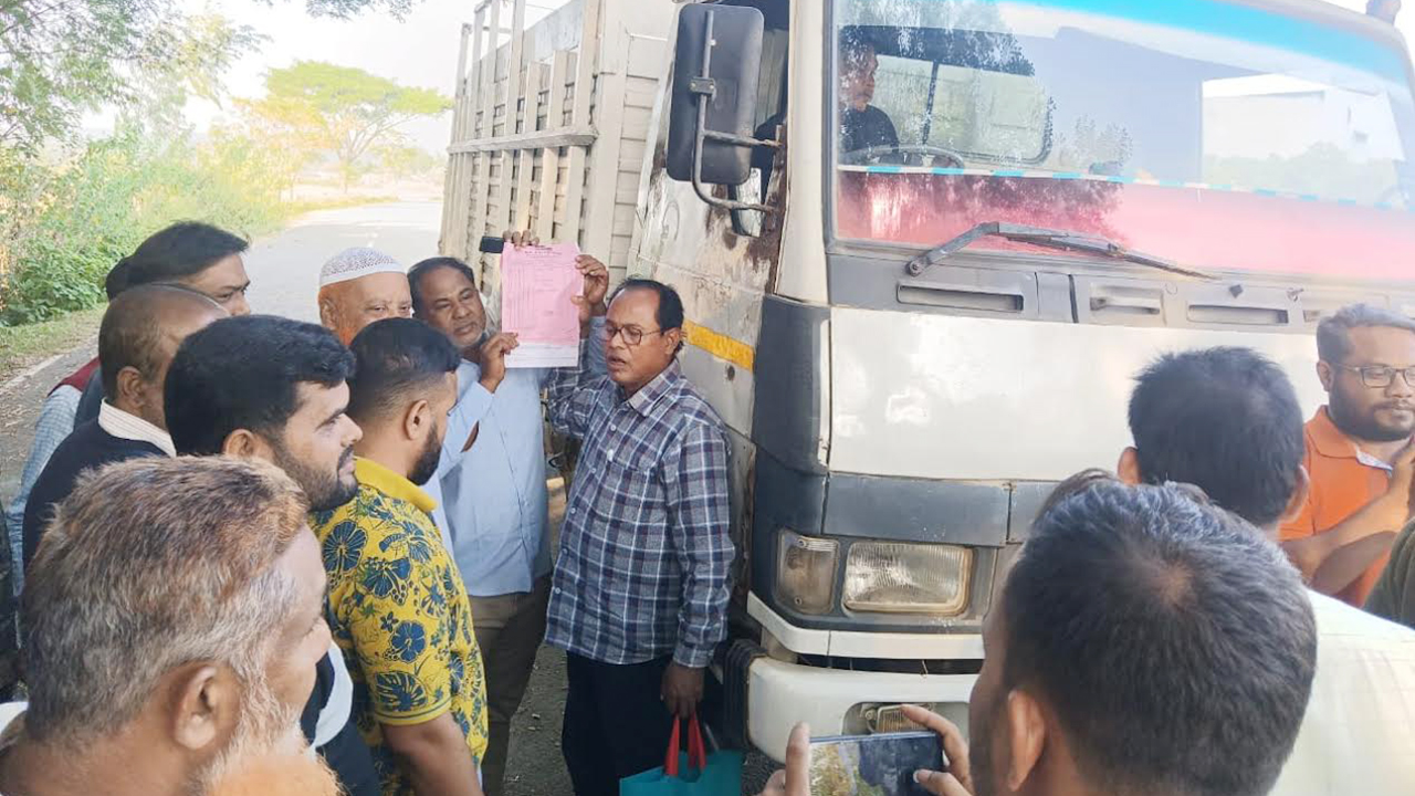 ময়মনসিংহের দুই বন্দর দিয়ে ভারতীয় কয়লা আমদানি শুরু