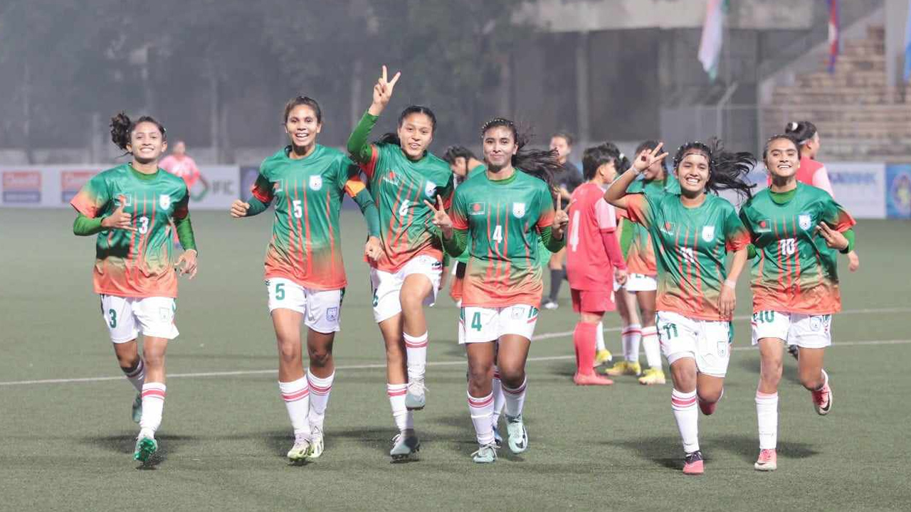 ২ গোলে এগিয়ে বাংলাদেশ
