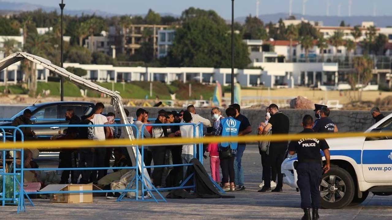 সাইপ্রাসে পাতানো বিয়ে : মানবপাচার চক্রের ১৫ সদস্য গ্রেপ্তার