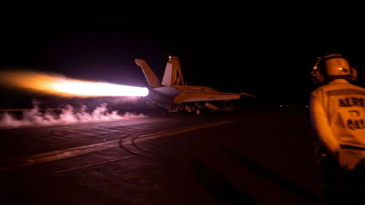 ইয়েমেনে নতুন করে ৩৬ লক্ষ্যবস্তুতে হামলা যুক্তরাষ্ট্র-যুক্তরাজ্যের