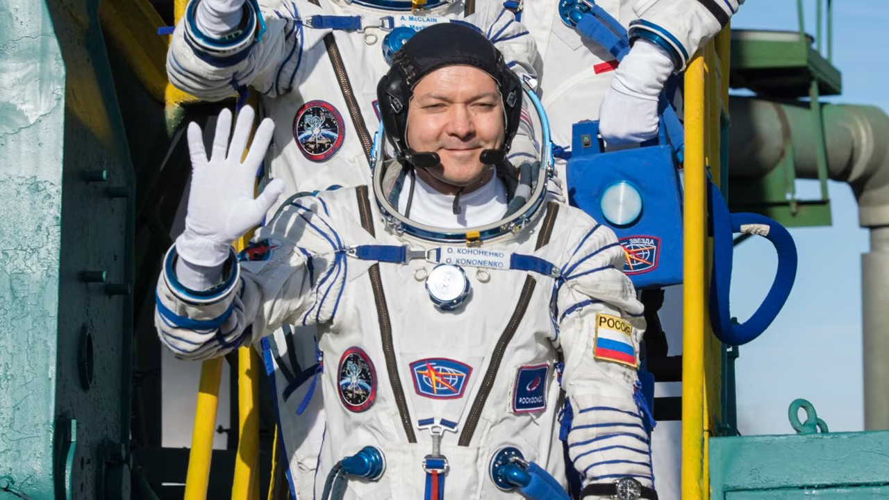 মহাকাশে সর্বোচ্চ সময় থাকার বিশ্বরেকর্ড রুশ নভোচারীর
