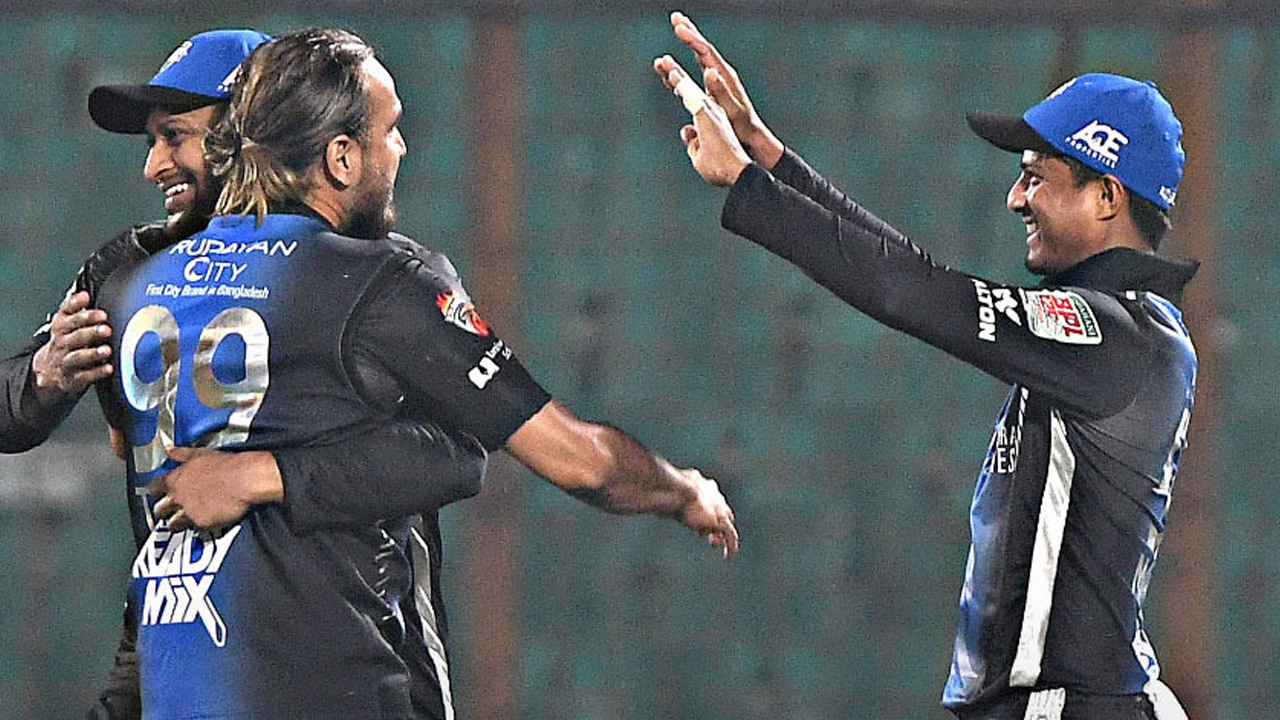 সাকিব-তাহিরের নৈপুণ্যে রংপুরের বড় জয়