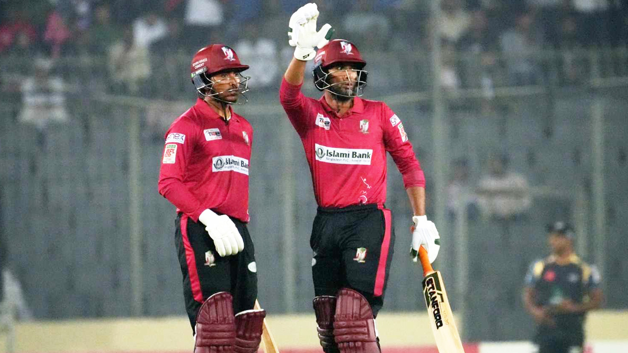 সৌম্য-মাহমুদউল্লাহর ফিফটিতে বরিশালের বড় পুঁজি