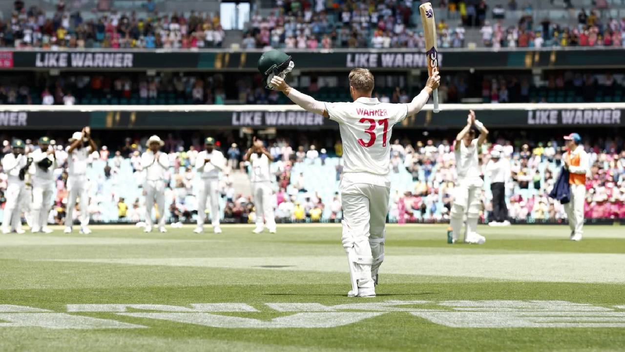 ওয়ার্নারের বিদায়ী টেস্টে জয় অজিদের, পাকিস্তানের ধবলধোলাই