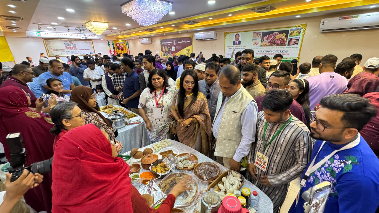 আমিরাতে পিঠা উৎসবে প্রবাসীদের ঢল