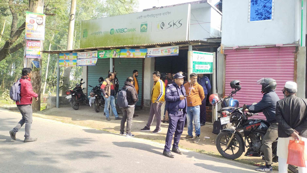 ব্যাংকের সিন্দুক কেটে ৯ লাখ টাকা চুরি, ছিল না সিসি ক্যামেরা