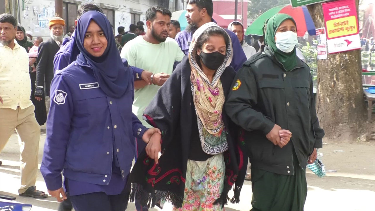 স্বামীকে হত্যার দায়ে পরকীয়া প্রেমিকের ফাঁসি, স্ত্রীর যাবজ্জীবন