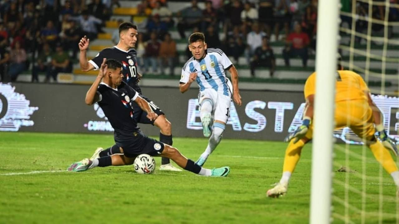 বছরের প্রথম ম্যাচেই হোঁচট খেল আর্জেন্টিনা!