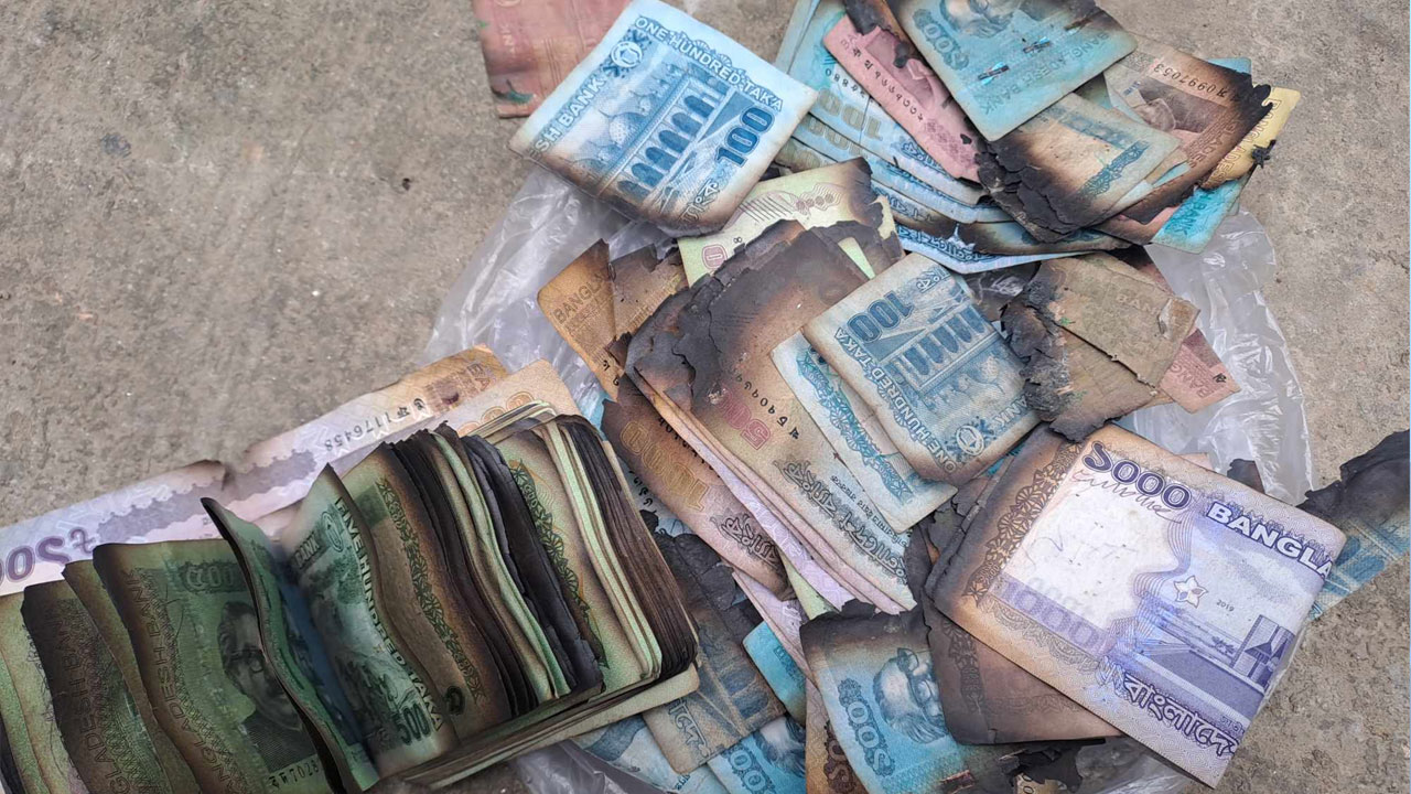 শ্রীপুরে আগুন পোহাতে গিয়ে ক্ষুদ্র ব্যবসায়ীর মূলধন পুড়ে ছাই