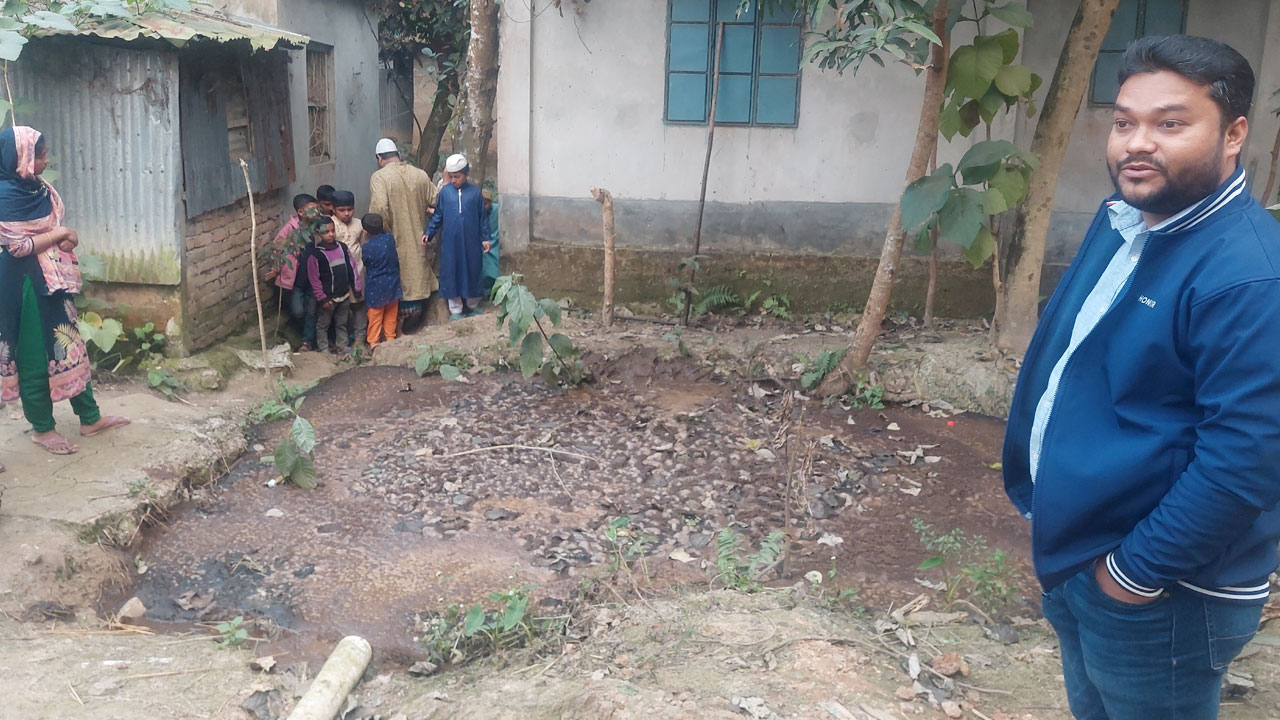 অরক্ষিত বায়োগ্যাস প্ল্যান্টের গর্তে ডুবে শিশুর মৃত্যু