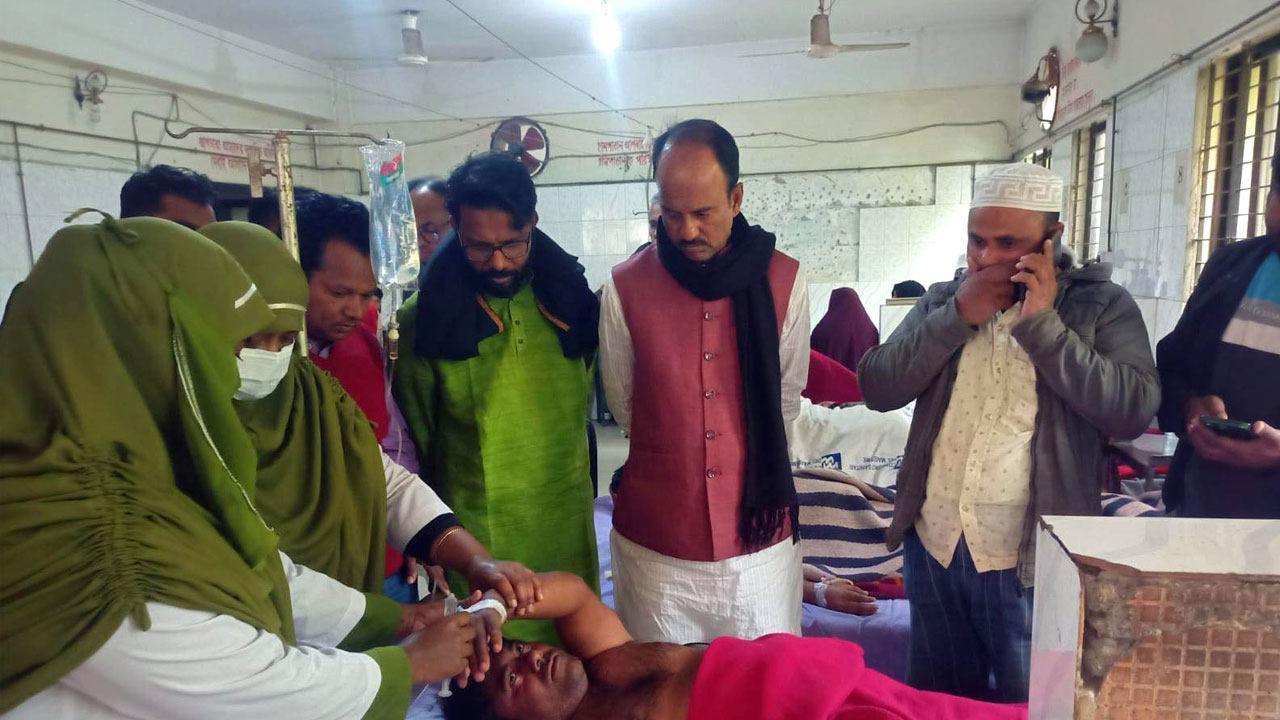 সিংড়ায় স্বতন্ত্র প্রার্থীর সমর্থককে হাতুড়িপেটার অভিযোগ