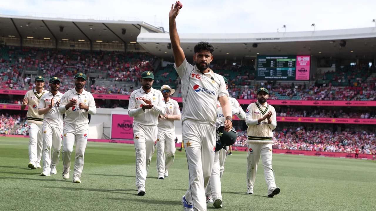 প্রথম পাকিস্তানি হিসেবে ইতিহাস আমের জামালের