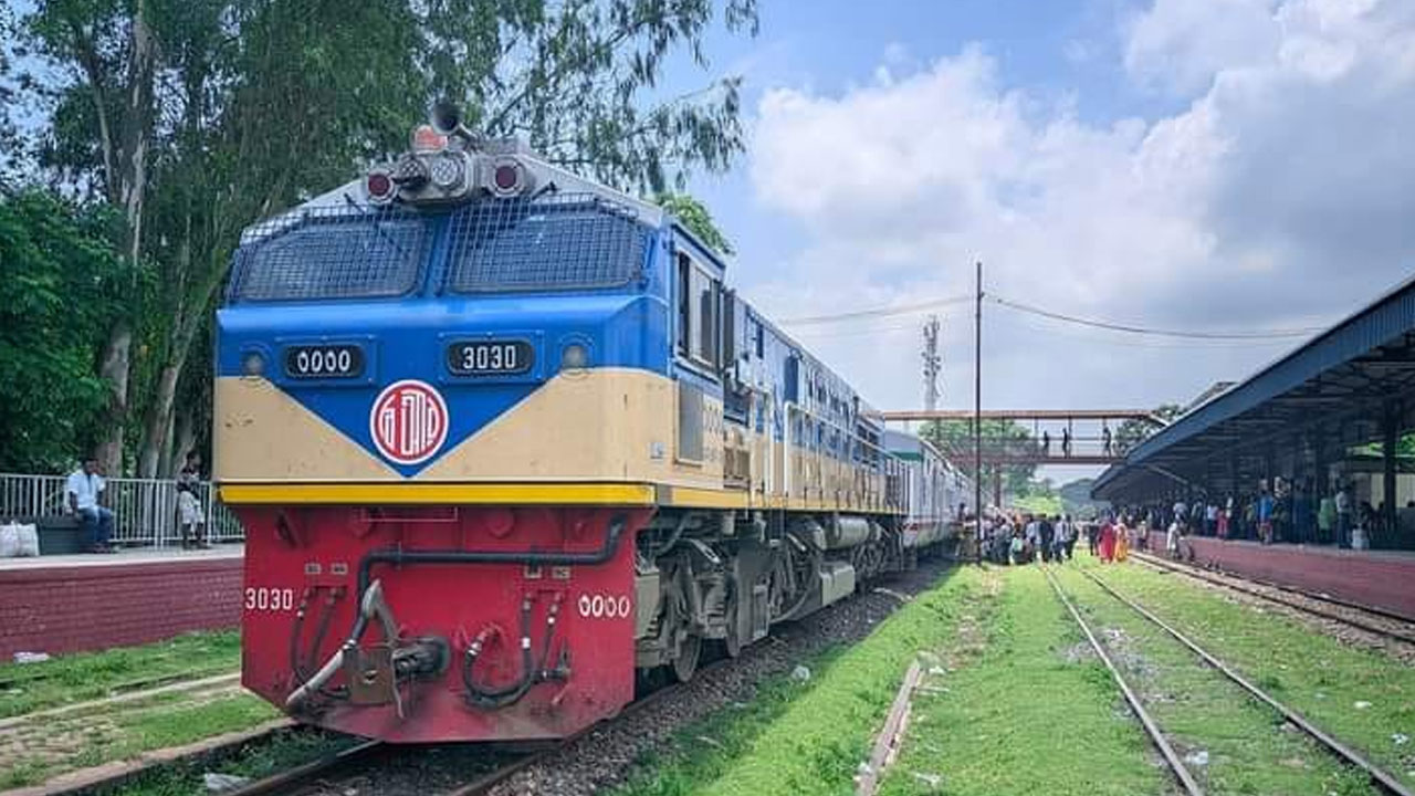 গতির কারণে ভাঙছে ট্রেনের এক্সেল-স্প্রিং, নতুন নির্দেশনা