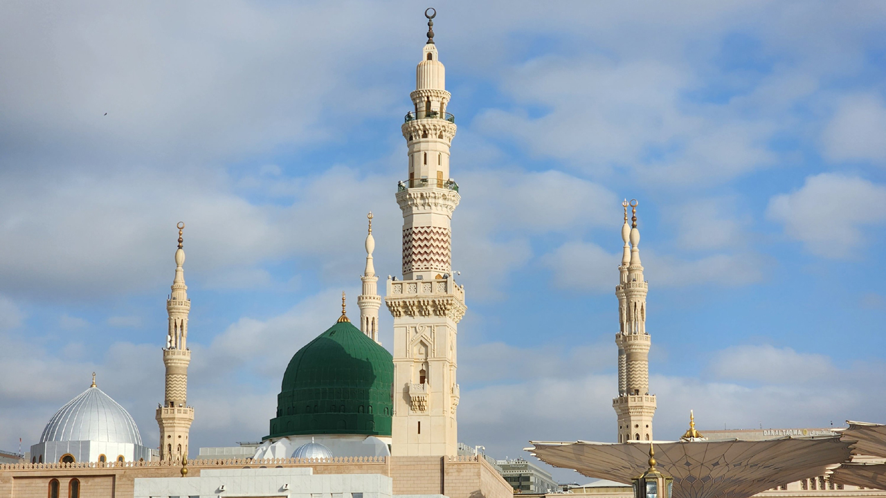 মসজিদে নববীতে প্রতিদিন ব্যবহৃত হয় ৩০ টন সুগন্ধি