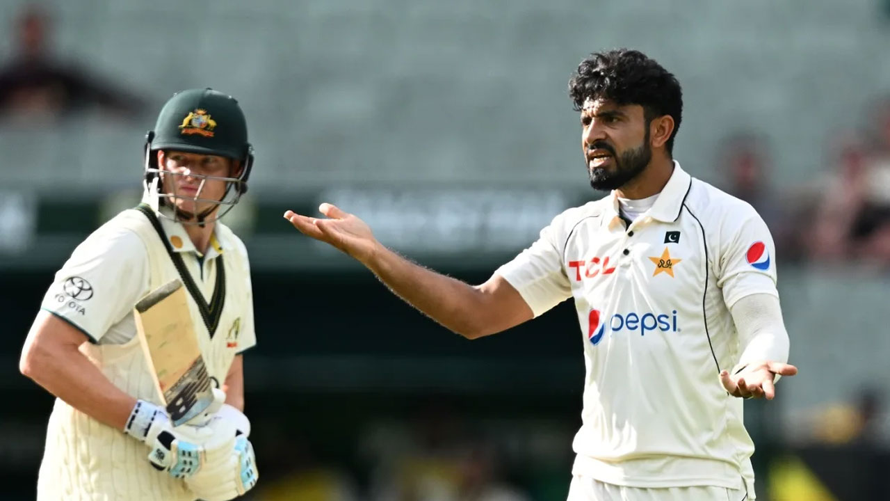 প্রথম স্লিপ যেন পাকিস্তানের গলার কাঁটা