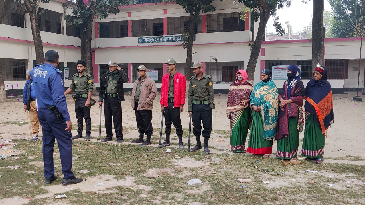 ঝিনাইদহে ৪টি আসনে ভোটগ্রহণ শুরু