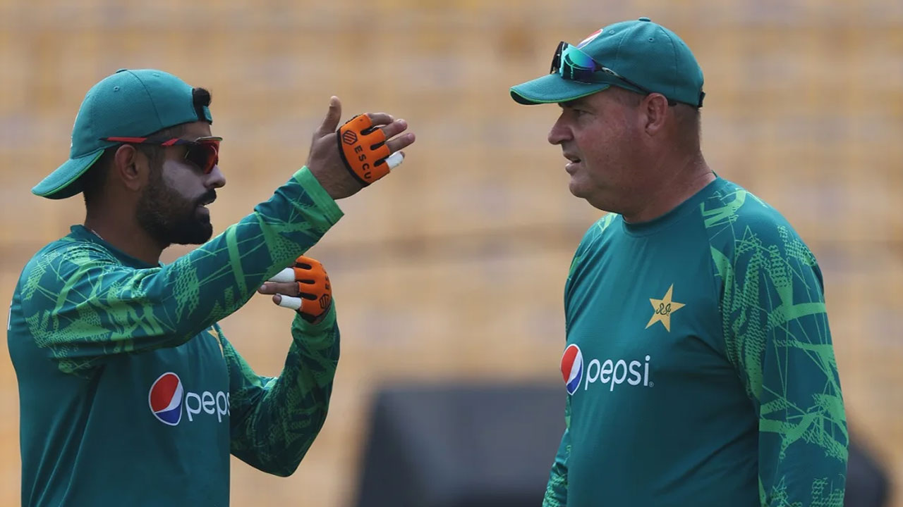 ‘পাকিস্তান নিজের পায়েই পেড়েক মারছে’