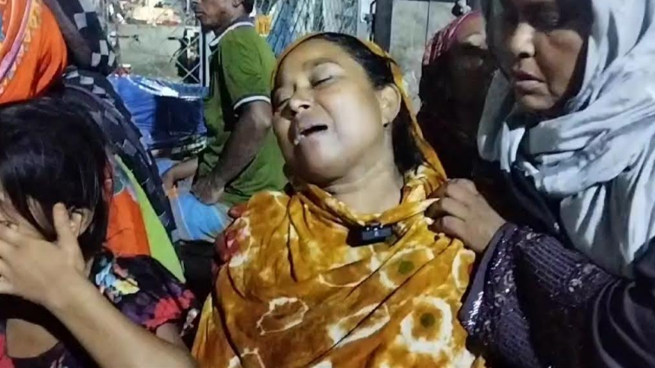 গৃহবধূকে হত্যার পর ঝুলিয়ে রাখার অভিযোগ