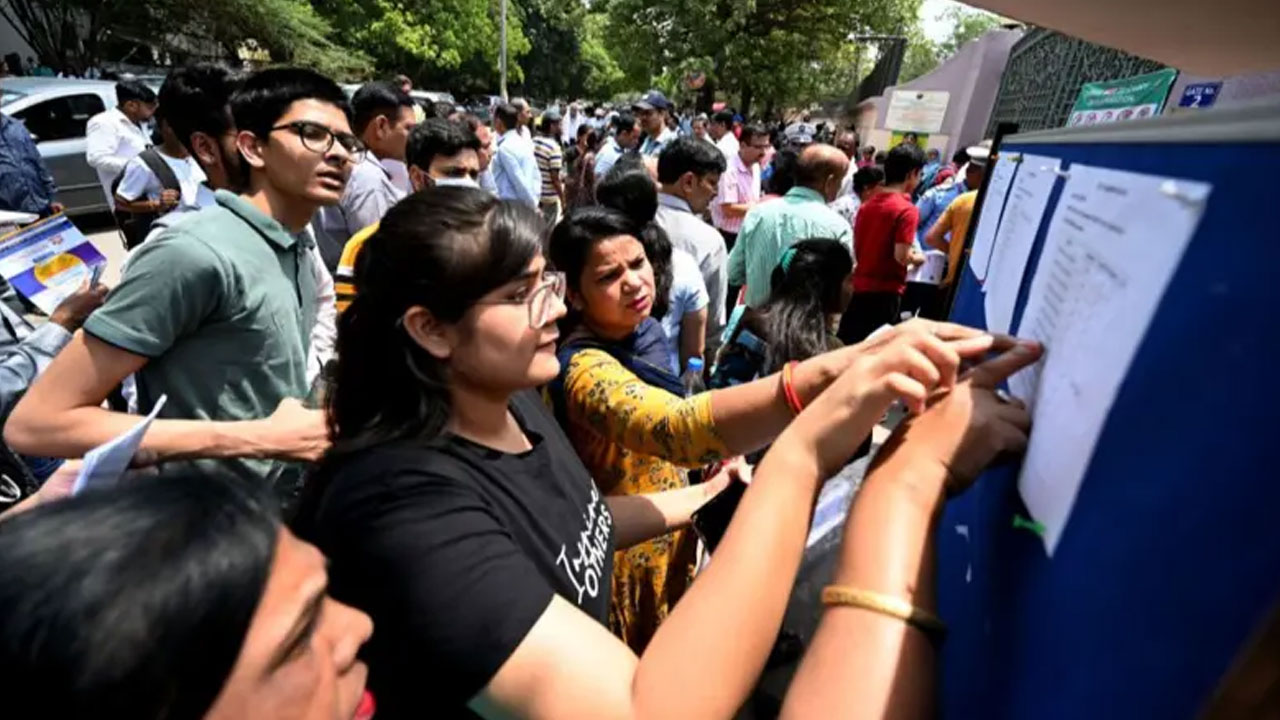 প্রশ্নপত্র ফাঁস রুখতে নতুন আইন আনল ভারতের কেন্দ্রীয় সরকার