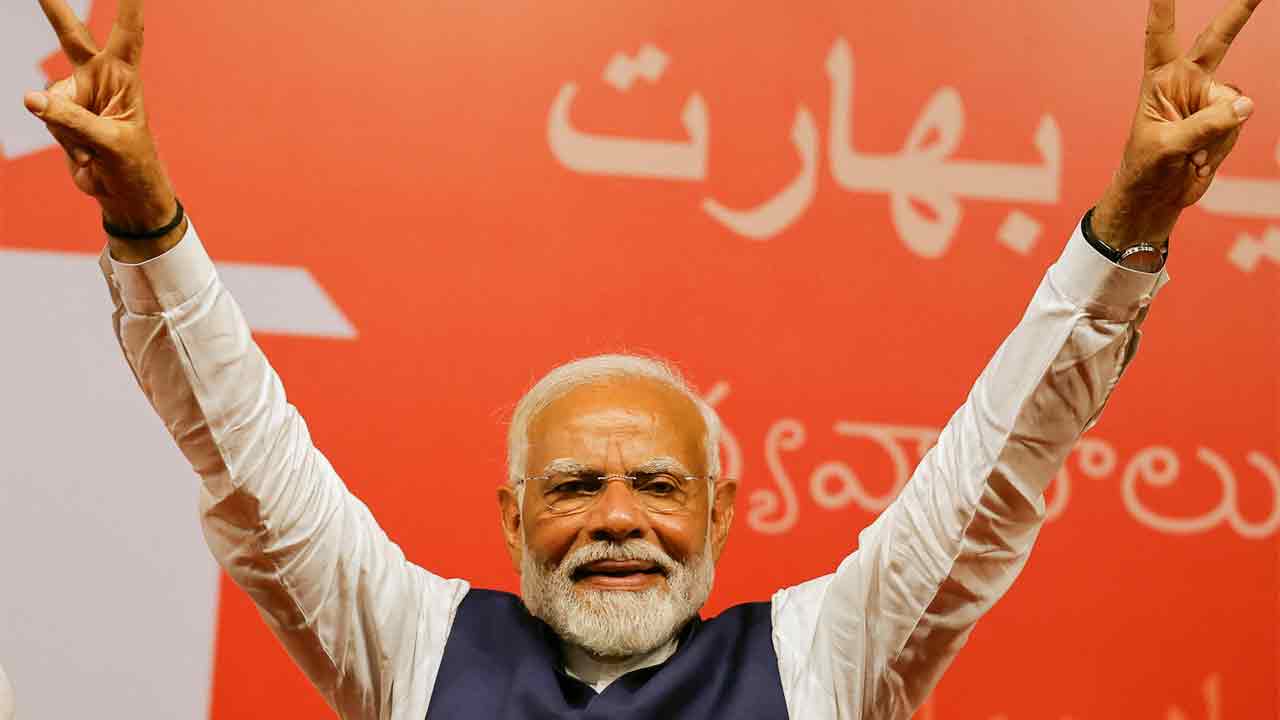 এনডিএ জোটের নেতা নির্বাচিত হলেন মোদি, শপথ রোববার