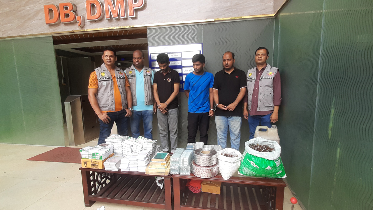 ৮ টাকার ঘুমের ইনজেকশন দিয়ে ৬০০ টাকার ‘জি-পেথিডিন’ বানাতেন তারা