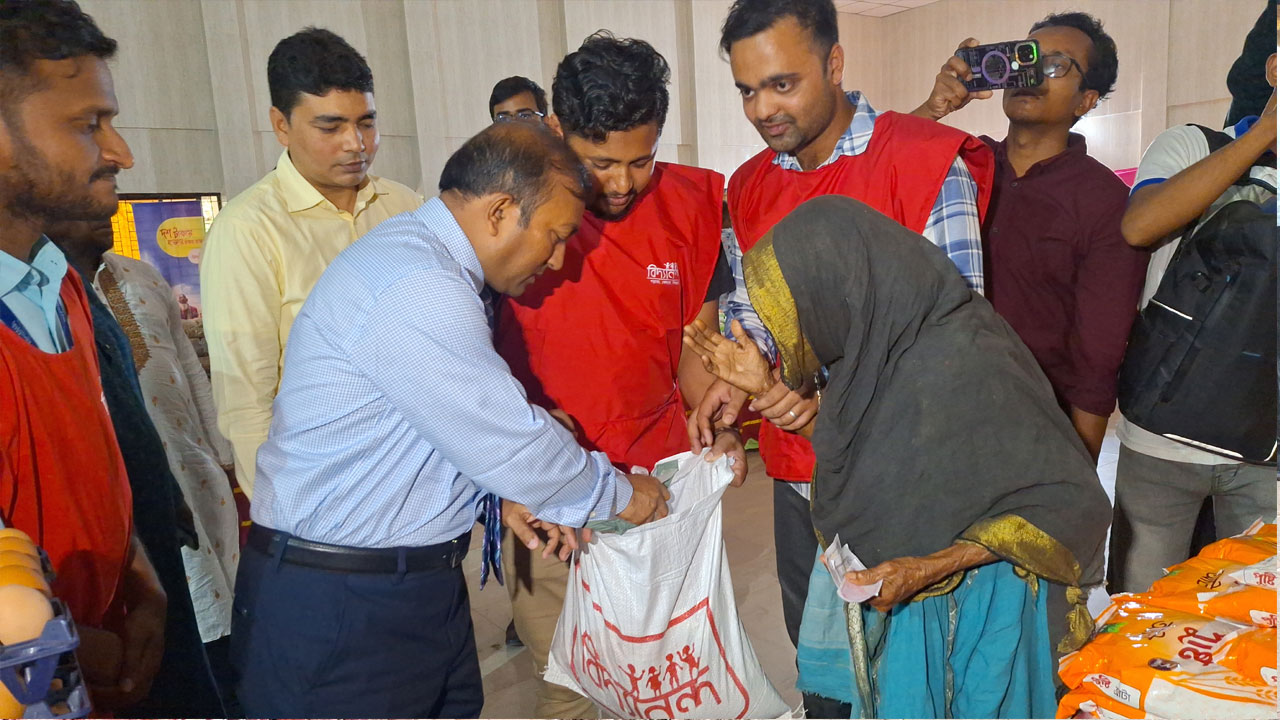 ‘আলু ভর্তা আর মরিচ দিয়া ভাত খাইয়া রোজা থাকি’