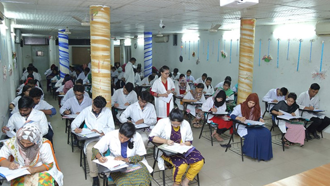 ডেন্টাল ভর্তি পরীক্ষা আজ, প্রতি আসনে লড়বেন ৯৩ শিক্ষার্থী