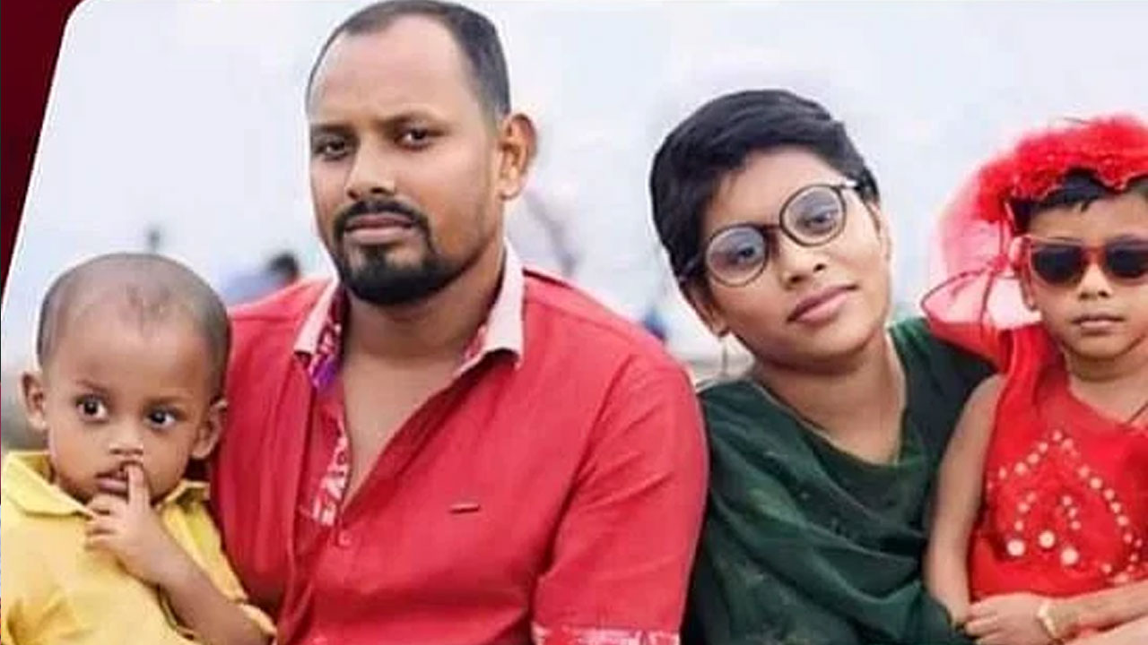 ‘নৌকা ডুবে আমার সব শেষ হয়ে গেছে’