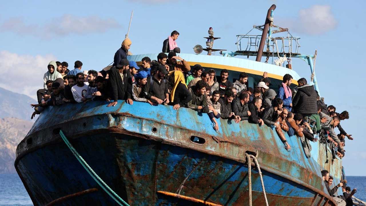 তিন মাসে গ্রিক দ্বীপে পৌঁছেছেন বাংলাদেশিসহ ১১৮০ অভিবাসনপ্রত্যাশী