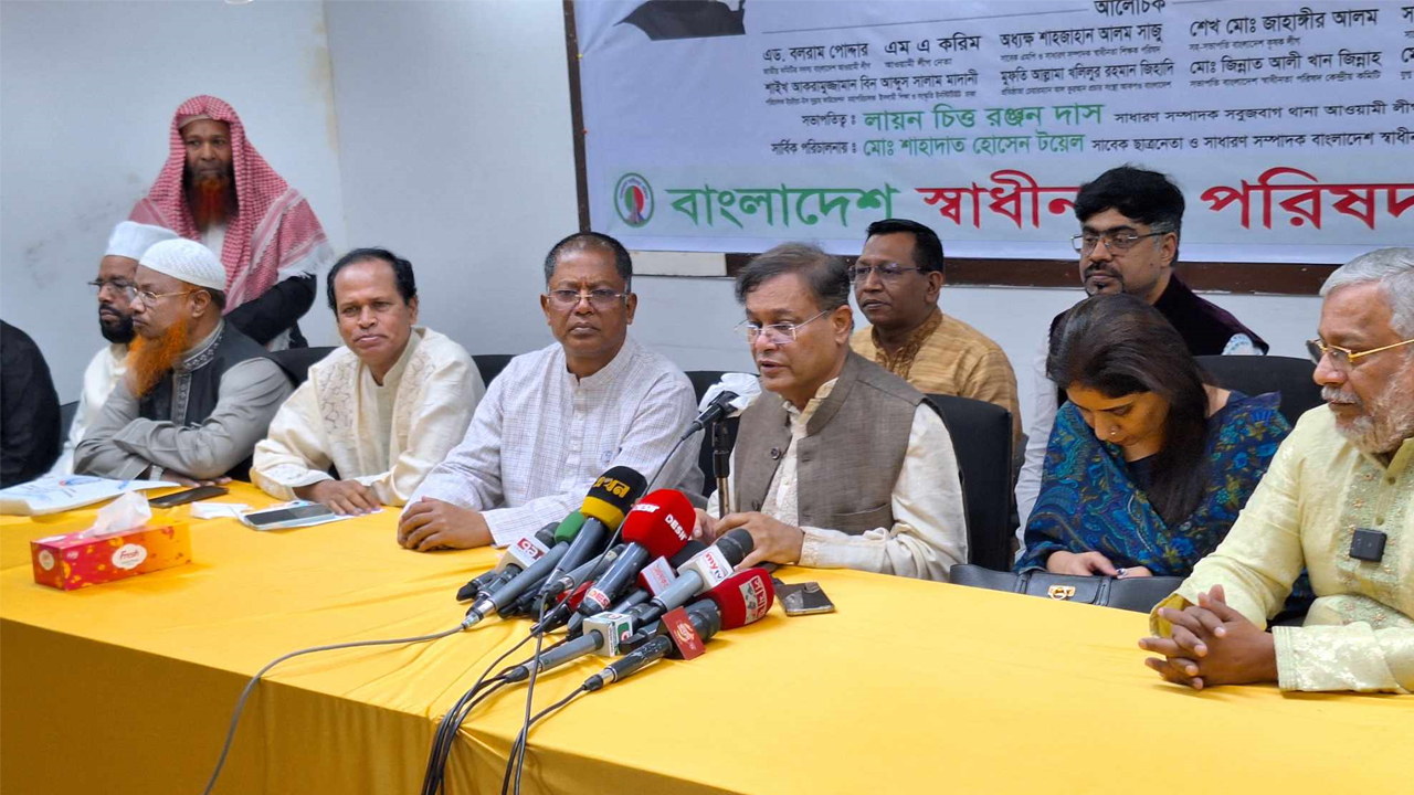 ড. ইউনূসকে দেশের জন্য কোনো কাজে পাওয়া যায় না : পররাষ্ট্রমন্ত্রী