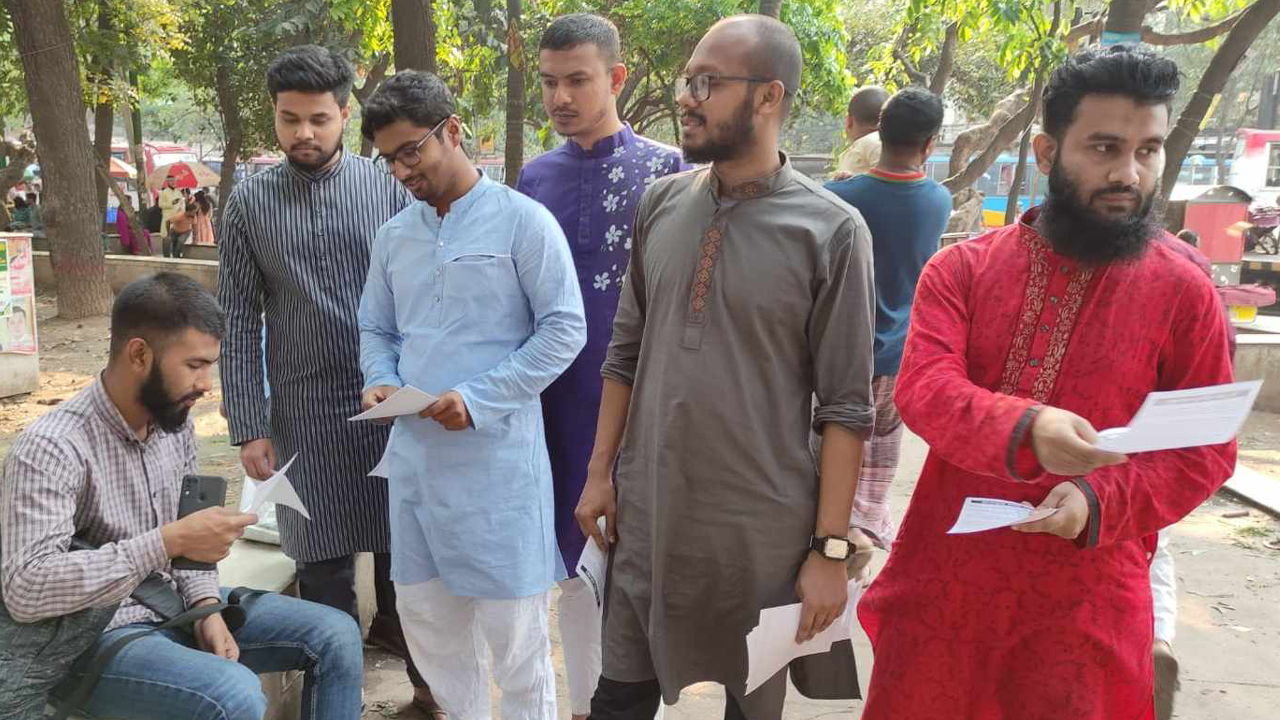 নারীর উপর ‘ভাষিক আক্রমণ’ রোধে জবি শিক্ষার্থীদের ব্যতিক্রমী উদ্যোগ