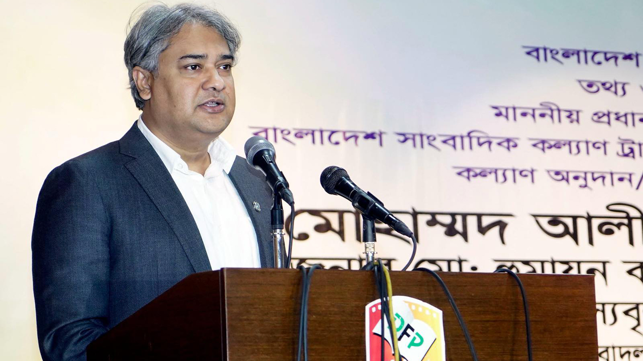 তথ্য চাইতে গিয়ে কোনো সাংবাদিক যাতে হয়রানির শিকার না হয়