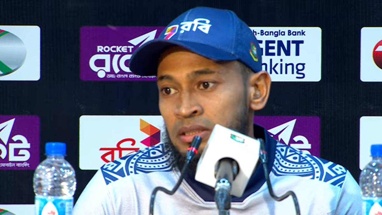 ম্যাচ জয়ের কৃতিত্ব যে জুটিকে দিলেন মুশফিক