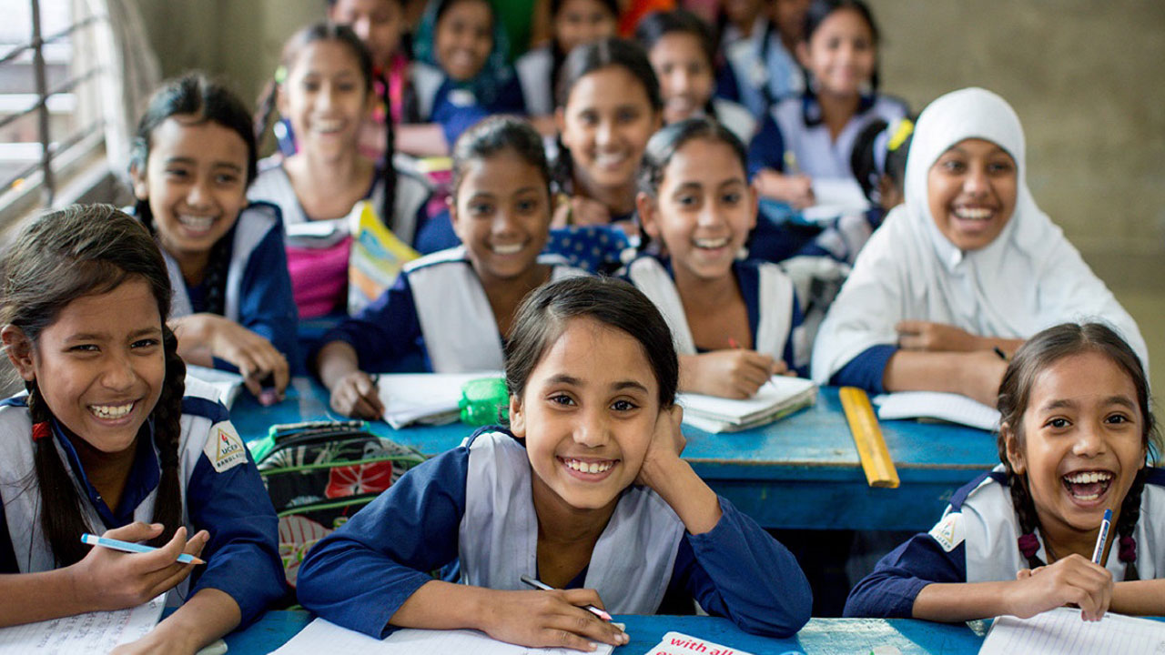 শিক্ষাপ্রতিষ্ঠান খোলা-বন্ধ নিয়ে হযবরল, চূড়ান্ত হতে পারে আজ