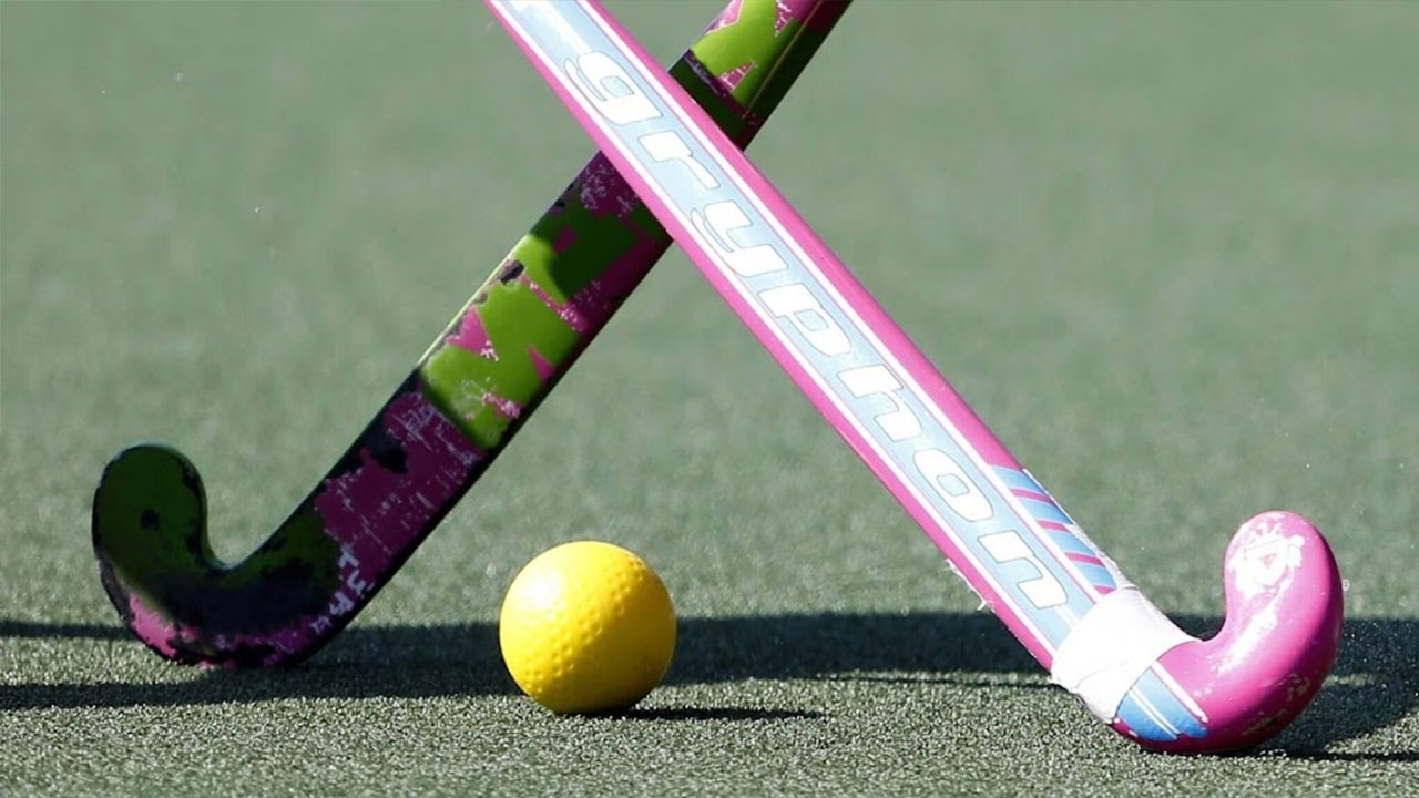 পাল্টাপাল্টি চিঠিতে উত্তপ্ত হকি