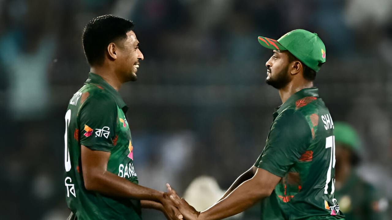 সাকিব-মুস্তাফিজের কল্যাণে টাইগারদের শ্বাসরুদ্ধকর জয় 