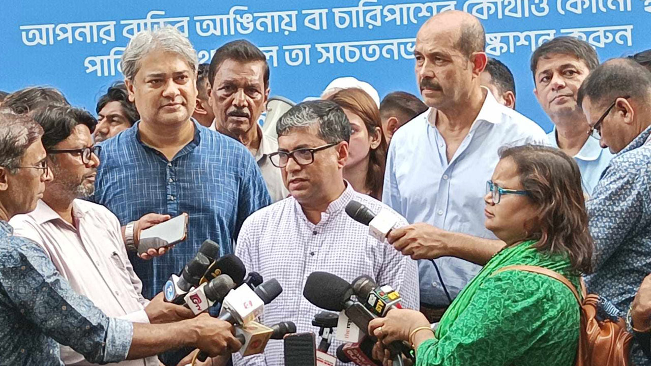 বিদেশে সবাই মিলে জলাশয় টিকিয়ে রাখে, আর আমরা ধ্বংস করছি