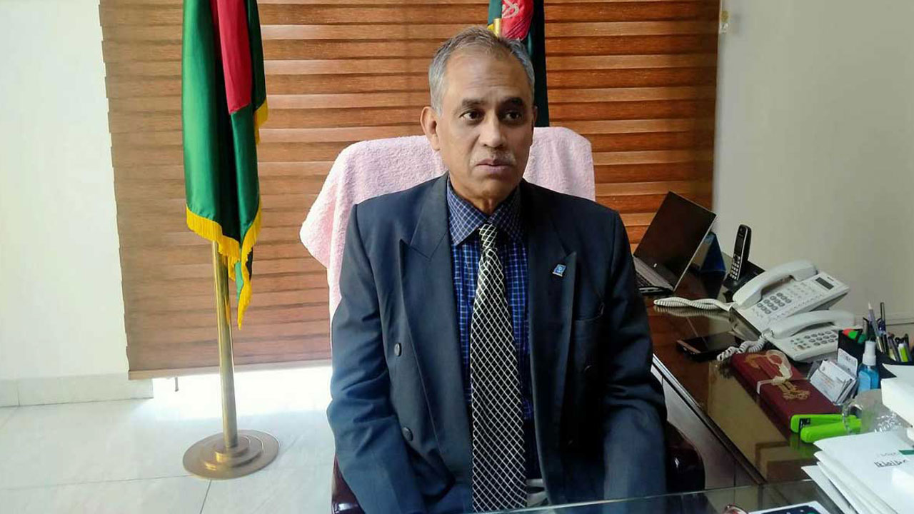 ভোট বেশি দেখালে কঠোর ব্যবস্থা নেব : ইসি আলমগীর