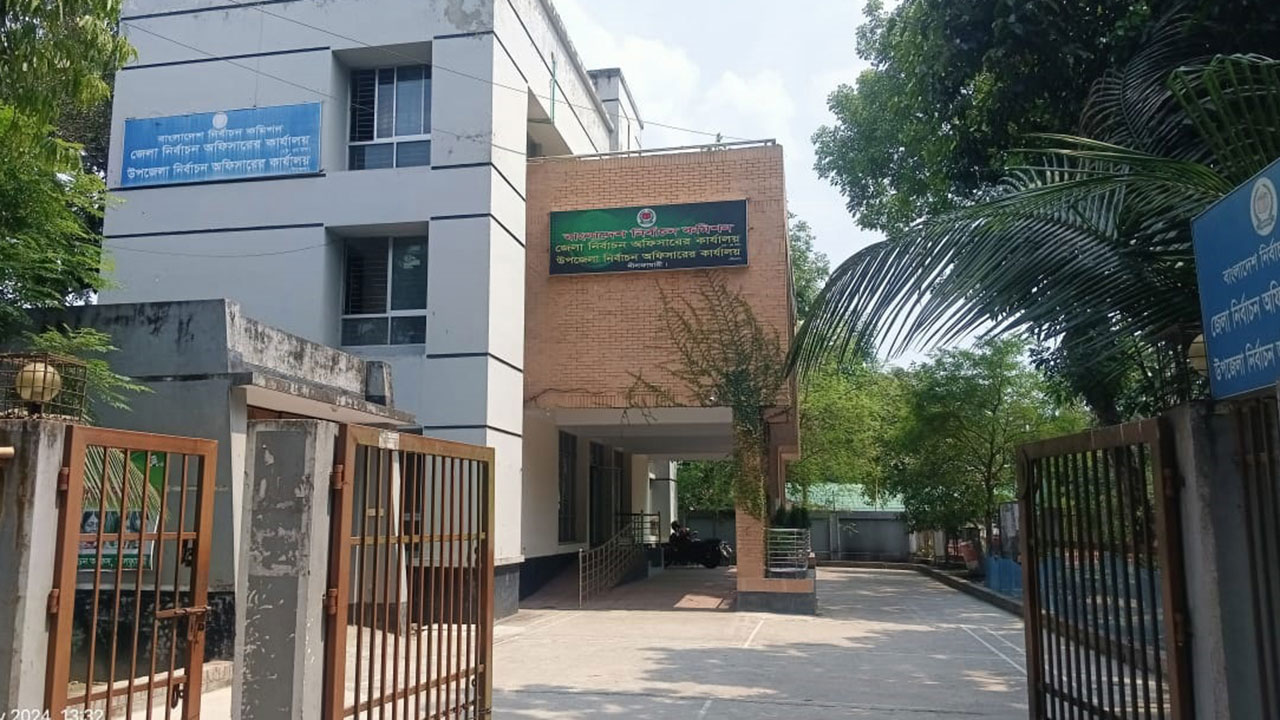 দুশ্চিন্তায় ইসির এক হাজার ১৩০ কর্মচারী