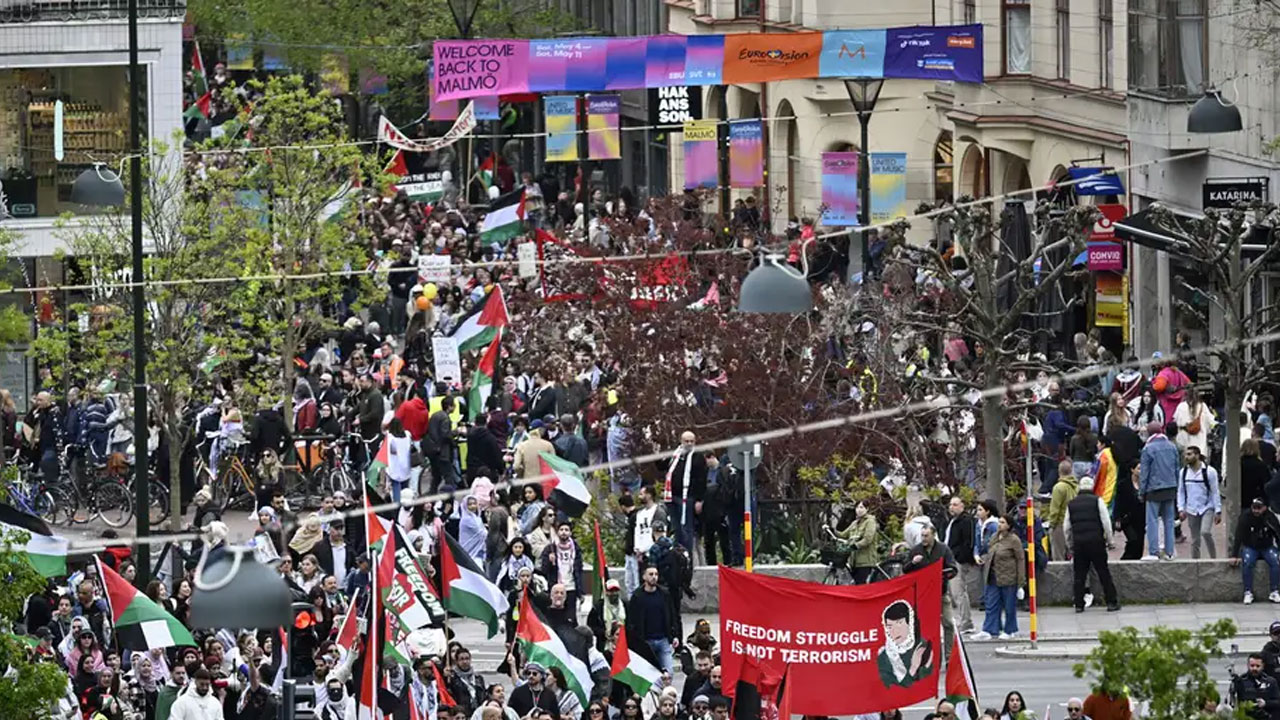 ইউরোভিশনে ইসরায়েলি গায়িকা, সুইডেনে প্রবল প্রতিবাদ