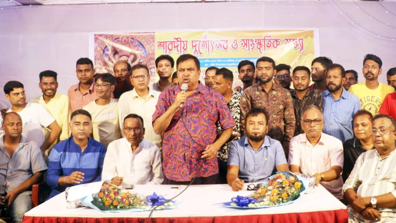 সাম্প্রদায়িক সম্প্রীতির মধ্য দিয়ে দুর্গাপূজা অনুষ্ঠিত হচ্ছে: মনা