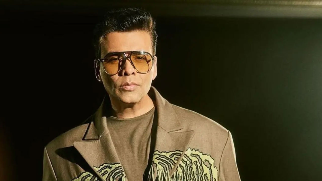 ওটিটিতে আসছেন করণ জোহর, থাকছে চমক!