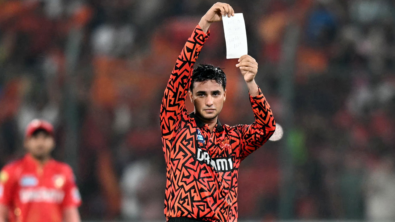 কী লেখা ছিল অভিষেক শর্মার সেই কাগজে? 